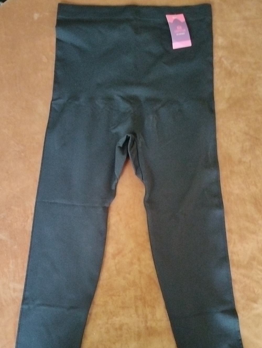 Empetua Black Leggings